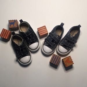 Bundle Size 8 Velcro Converse Chuck Taylor’s